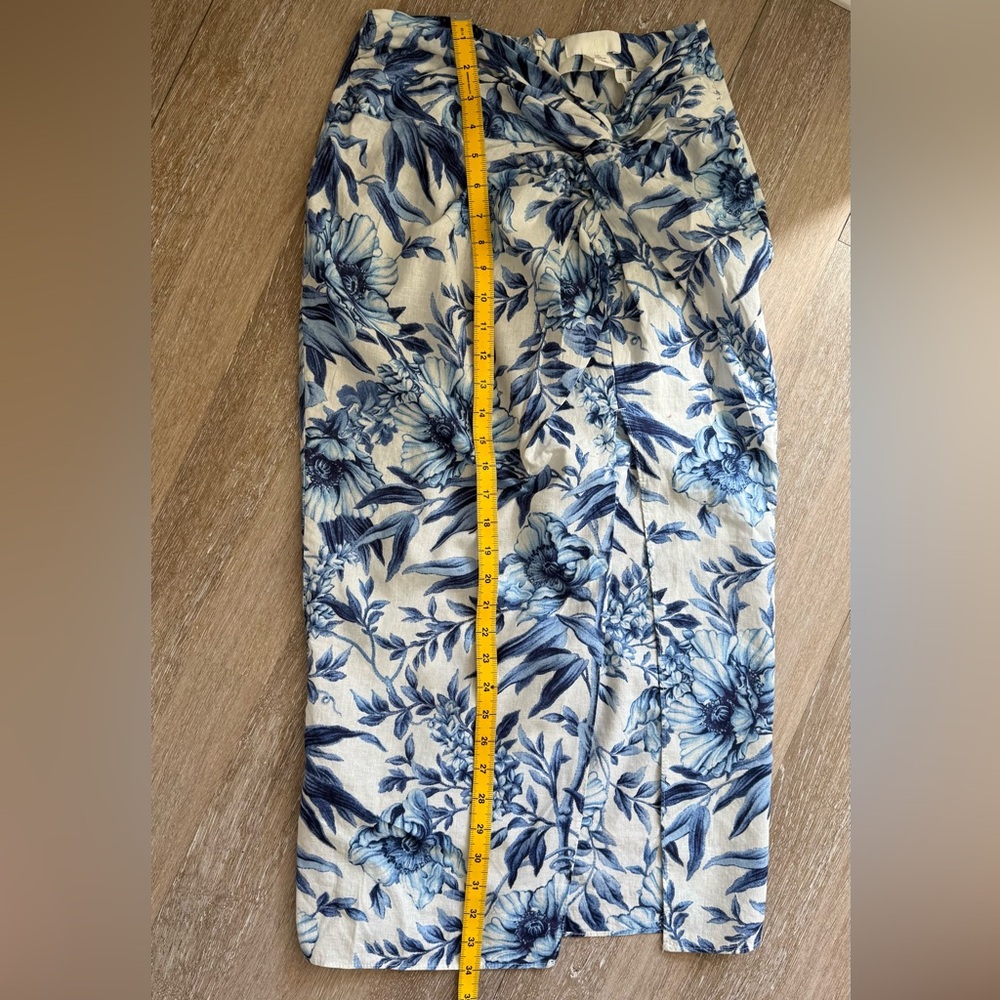 H&M Linen blend midi skirt with slit size 6 -excellent condition condition - Picture 2 of 8